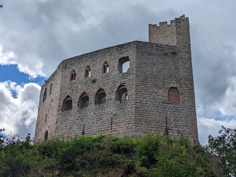 Von Barr zum Château du Haut-Andlau und Château de Spesbourg