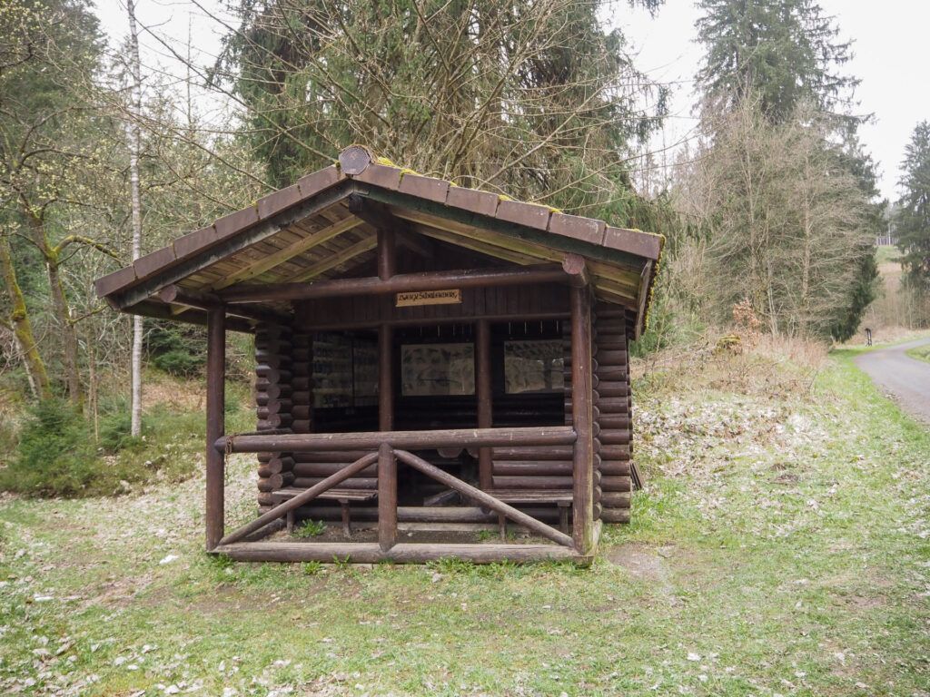 Eine Schutzhütte im Harz