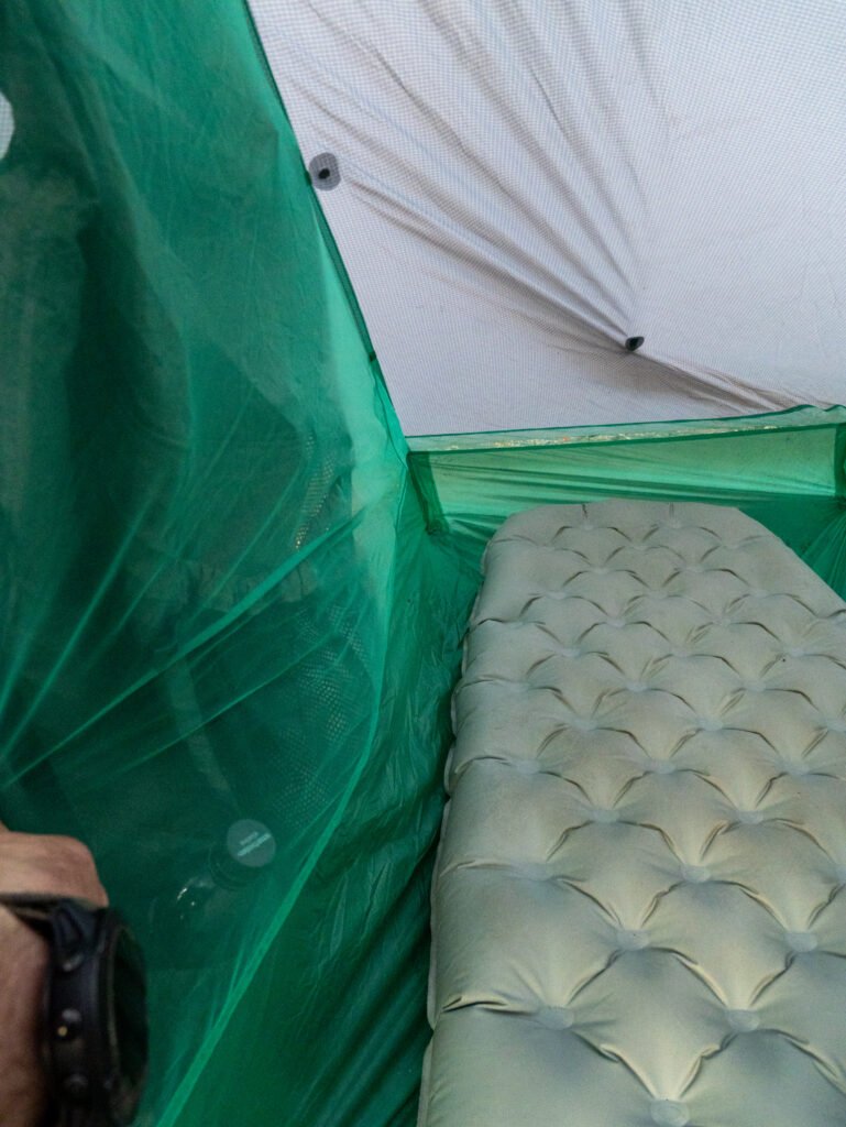 Big Agnes String Ridge VST 1.5 bei ungleichmäßigem Aufbau